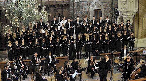 Beeindruckendes Kirchenkonzert des Großen Chors Beeindruckendes Kirchenkonzert des Großen Chors