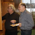 Kollegen beim Löten