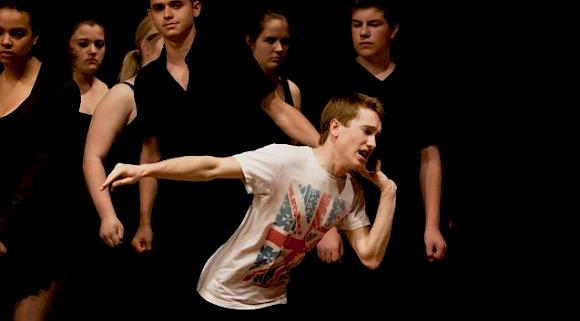 Theater-AG: "Familienbande"