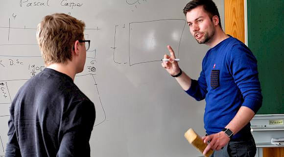 ALUMNI - Pascal Casper zu Besuch