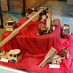 Ausstellungswürfel Holzfahrzeuge