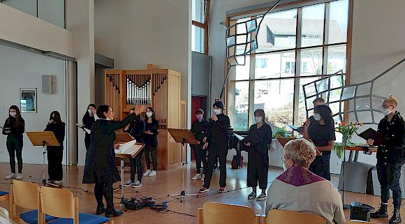 Chor begleitet Gottesdienste Chor begleitet Gottesdienste