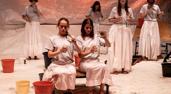 TheaterAG - Die Schutzbefohlenen